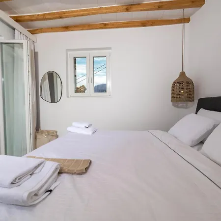 Nomade 4 Bd In Psarou Villa *